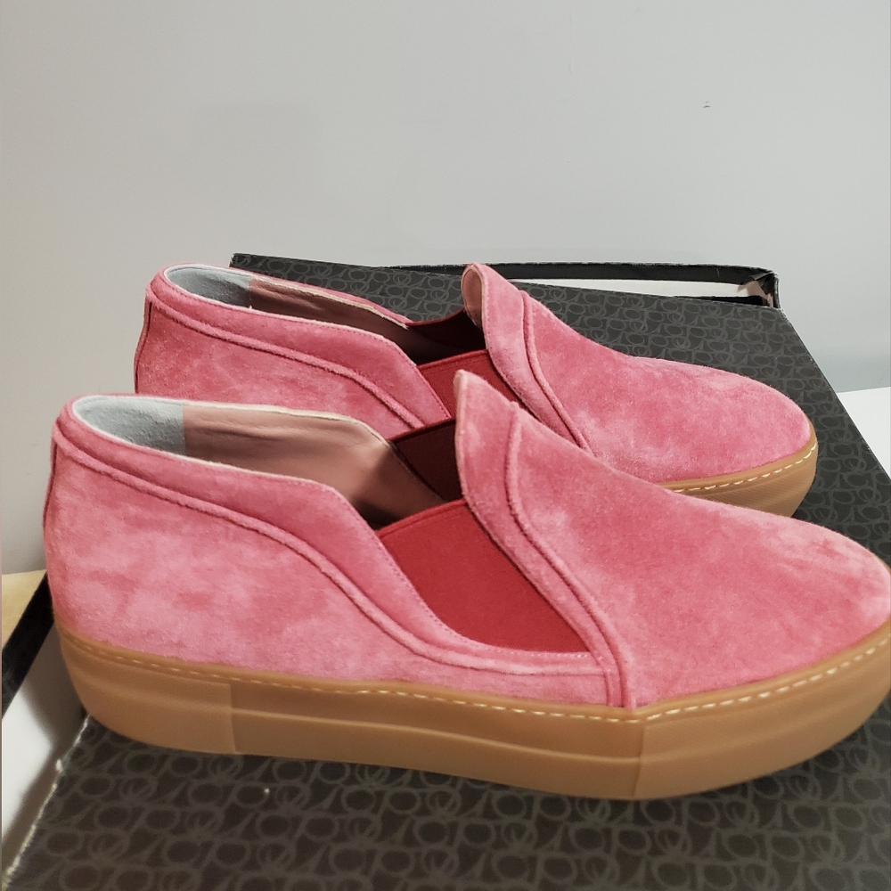 NIB $490 sz 40 Rodo loafers